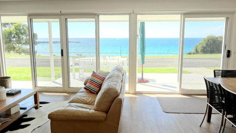 Millpond. - Maitland Accommodation 1