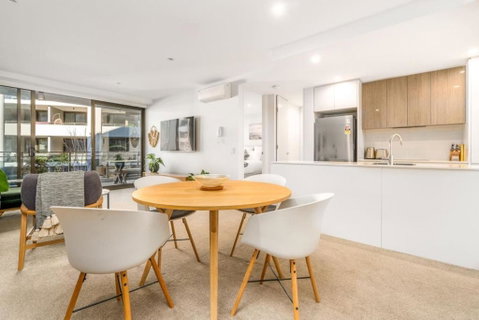 Modish Apartment Near Parliamentary Triangle - Maitland Accommodation 3
