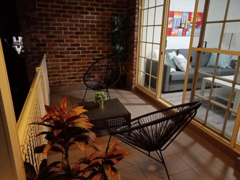 Modern 2BR Apartment With Parking - Maitland Accommodation 3