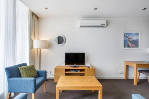 Modern Nomads Chic 1BR With Balcony In The Heart Of South Yarra - Maitland Accommodation 1