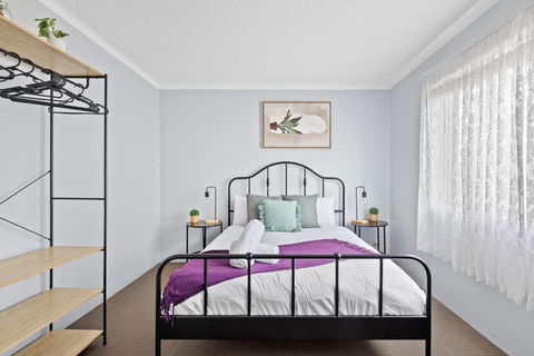 Modern Private Double Room - Central Spot At Liverpool - Shared Bathroom - Maitland Accommodation 0