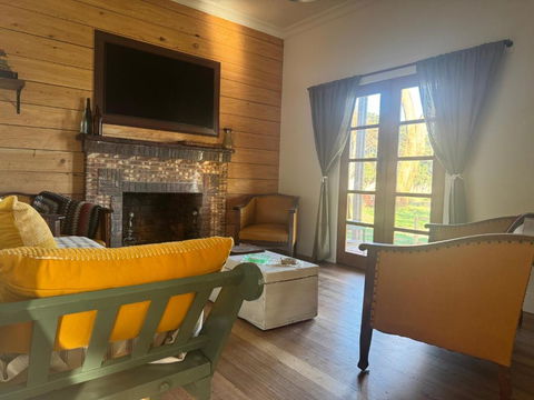 Myrtlebank Cottage Farmstay - Maitland Accommodation 3