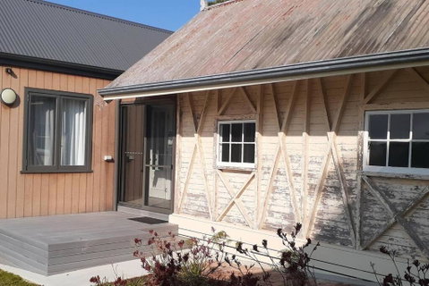 NEST- Luxury Vineyard Accommodation - Maitland Accommodation 2