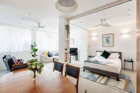 New York Warehouse Style In A Modern Passive House - Maitland Accommodation 1