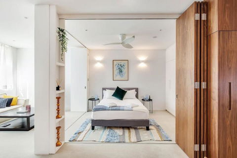 New York Warehouse Style In A Modern Passive House - Maitland Accommodation 0