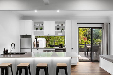 New Modern 2 Bedroom Mountain Retreat Escape - Maitland Accommodation 1