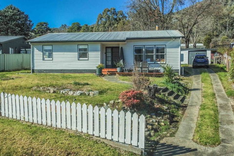 Mount Beauty 3BR Home - Maitland Accommodation 0
