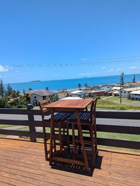 Newly Renovated With Ocean Views - Maitland Accommodation 2
