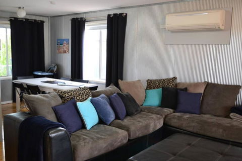 Ocean Breeze - Maitland Accommodation 2