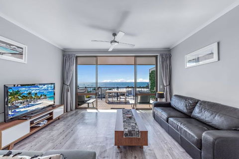 OCEAN VIEWS 16 Pool & Spa Wi-FI - Maitland Accommodation 3