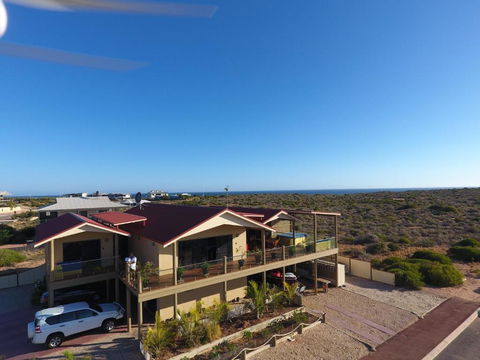 On The Deck @ Shark Bay - Maitland Accommodation 0