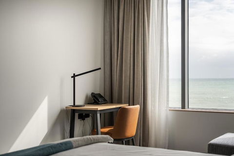 One North Terrace - Maitland Accommodation 3