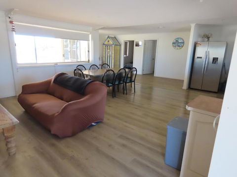 PACEYS PLACE - Maitland Accommodation 3