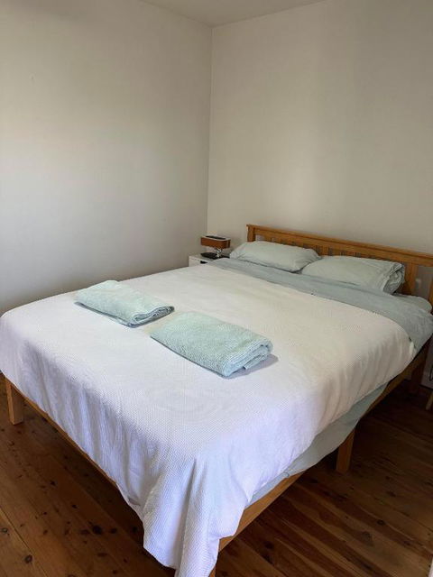 One Bedroom CBD Unit, Walk To Beaches & Cafes - Maitland Accommodation 1