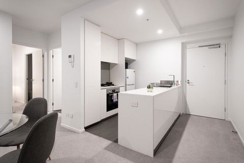 Panoramic Views 2br With Pool And Free Carpark - Maitland Accommodation 2