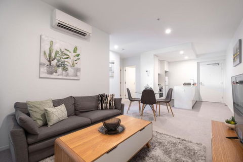 Panoramic Views 2br With Pool And Free Carpark - Maitland Accommodation 1