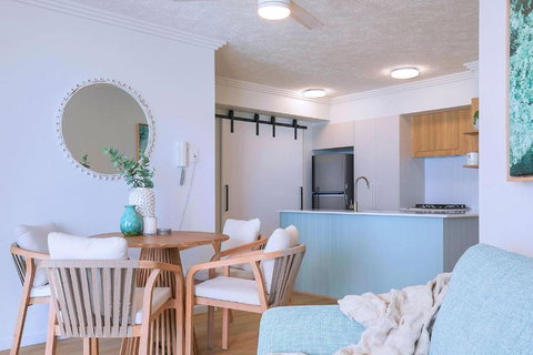 Palm Shore Escape - Elevated Beachfront Living - Maitland Accommodation 0