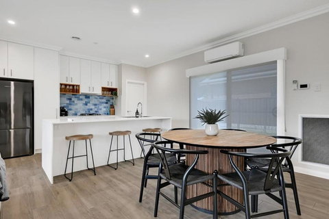 Paradise On Prince - Sleek & Stylish, Dog Friendly - Maitland Accommodation 1