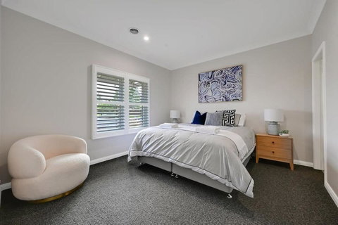 Paradise On Prince - Sleek & Stylish, Dog Friendly - Maitland Accommodation 2