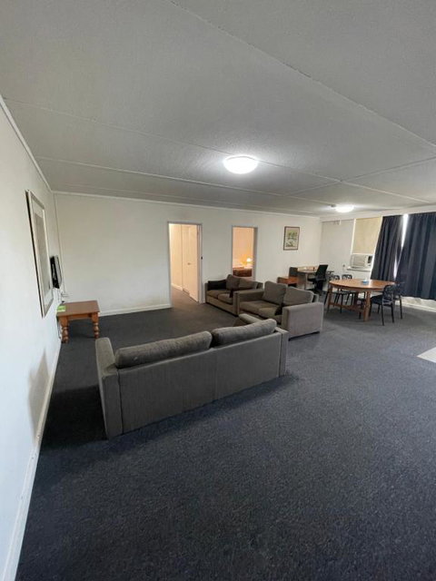 Parkside Inn Motel - Maitland Accommodation 2