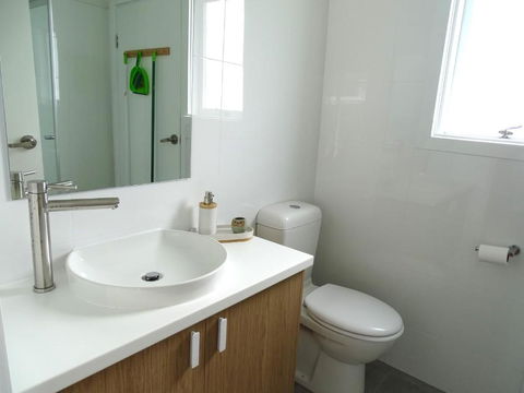 Passat Holiday Units - Unit 2 - Maitland Accommodation 0