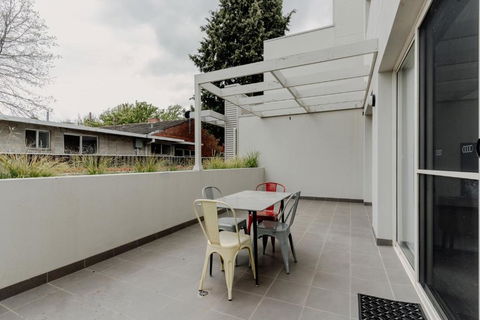 Peaceful 1-Bed Apartment Close To Lonsdale St - Maitland Accommodation 3
