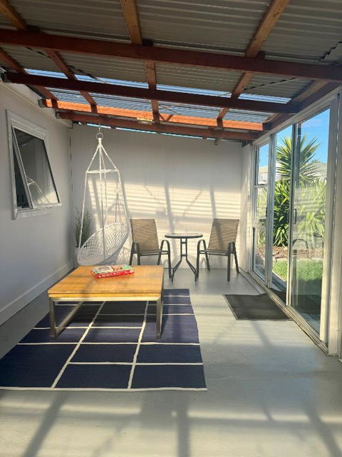 Penguin Paradise Beach House - Maitland Accommodation 1