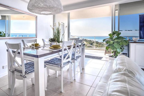 Panoramic Ocean Views At Maroochydore - Maitland Accommodation 0