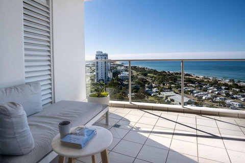 Panoramic Ocean Views At Maroochydore - Maitland Accommodation 1