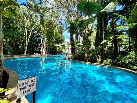Palm Cove Beachside Apartments - Pool And Garden Views - Maitland Accommodation 0