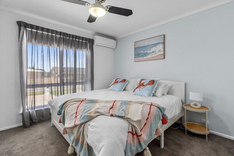 Percys Beach House Moonta Bay - Maitland Accommodation 3