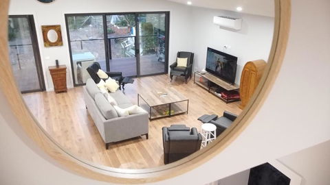 PIECE OF PARADISE, Huge 4 Bedroom Haven - Maitland Accommodation 2