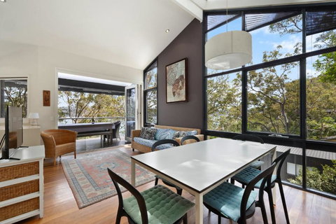 Pittwater Vistas - 5 Minutes To Palm Beach - Maitland Accommodation 2