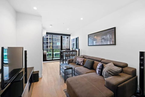 PM Residences - Modern Luxury 2BR Apt W Parking - Maitland Accommodation 1