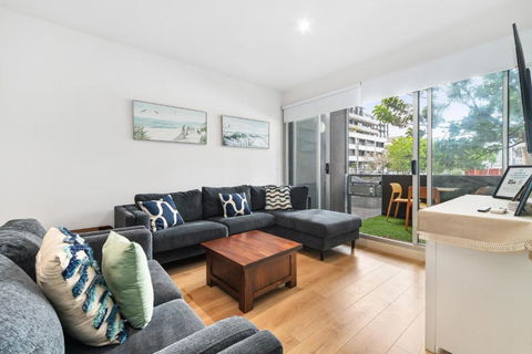Port Melbourne Dog Beach Stays - Maitland Accommodation 0