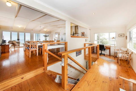 PORT WILLUNGA DREAMING A Beach Front Experience - Maitland Accommodation 2