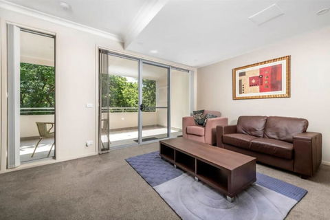 Quiet Apartment In Braddon ACT - Maitland Accommodation 2