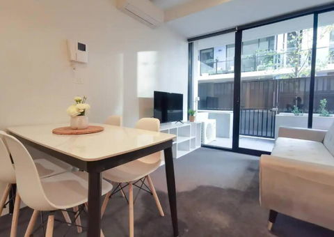 PR126-1 BR Comfy Stay Next To Station With FREE Parking - Maitland Accommodation 3