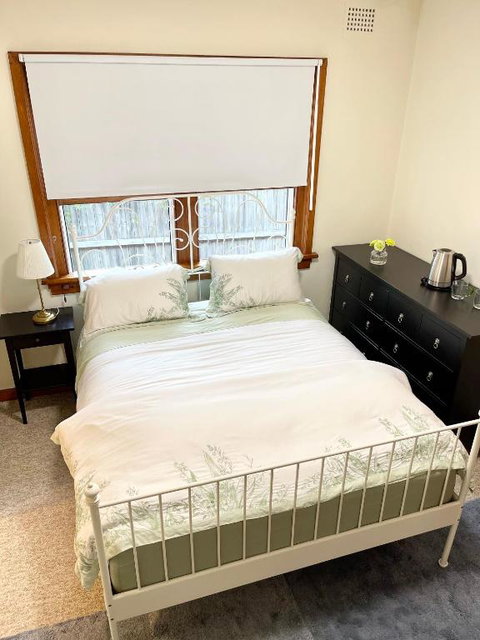 Private Bath Ensuite Room Eastwood/MQ Uni Park - Maitland Accommodation 1