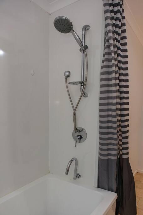 Private Holiday Home With Rain Forest Creek View - Maitland Accommodation 1