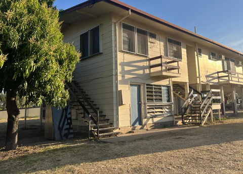 Q Lux Inn Emerald - Maitland Accommodation 2