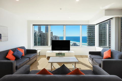 Q Tower Amazing Ocean Views 22nd Level Heated Pools Sleeps 6 - Optimise BNB - Maitland Accommodation 0