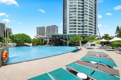 Q Tower At Surfers Paradise - From Level 3 - Private & Self Contained Apartments - Maitland Accommodation 0