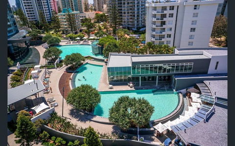 Q Tower At Surfers Paradise - From Level 3 - Private & Self Contained Apartments - Maitland Accommodation 2