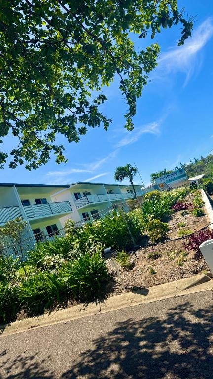 QCWA K P Units - Maitland Accommodation 3