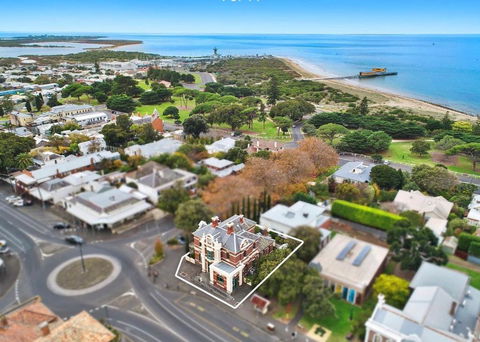 QPO QUEENSCLIFF - Maitland Accommodation 1
