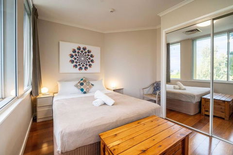 Quaint Auchenflower 1B1B Apt W Parking Close To UQ - Maitland Accommodation 3