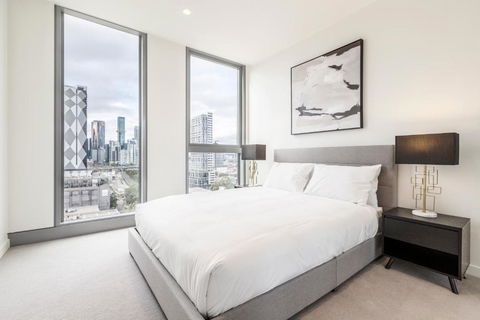 Quaint Stylish Hideout In Trendy South Melbourne - Maitland Accommodation 3