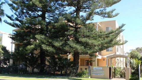 Quality Aquarius Apartment On The Beach! - Maitland Accommodation 0