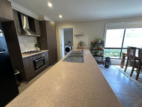 Quiet Comfort For Relaxing Stays - Maitland Accommodation 3